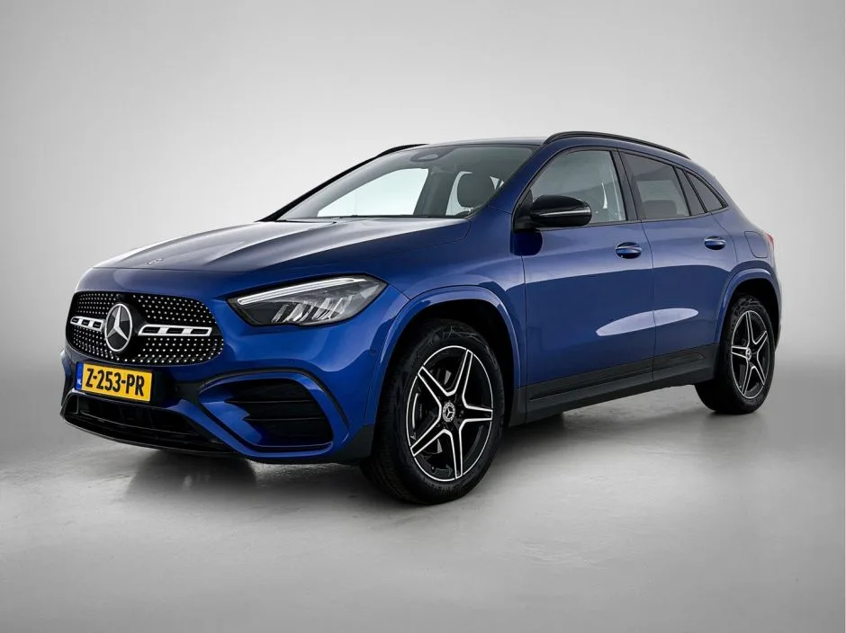 Mercedes-Benz GLA (2024) — foto 1