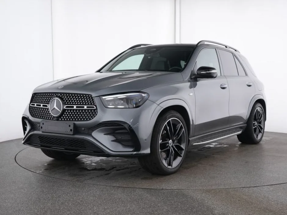 Mercedes-Benz GLE (2025) — foto 1