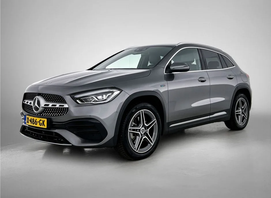Mercedes-Benz GLA (2021) — foto 1