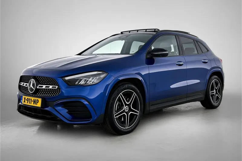 Mercedes-Benz GLA (2024)