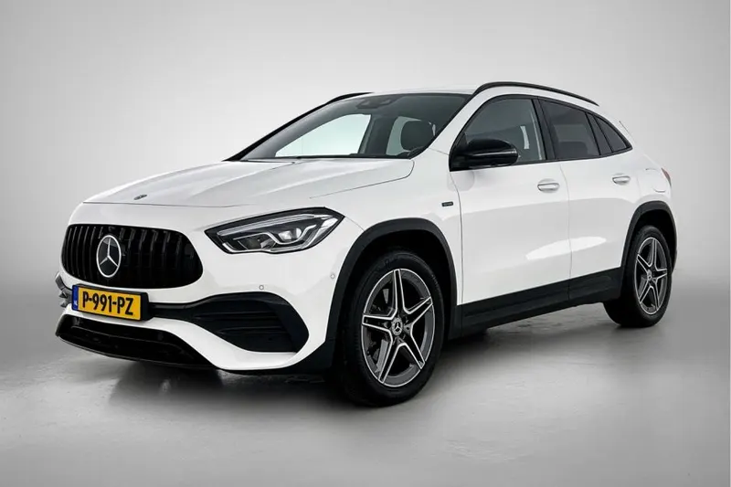 Mercedes-Benz GLA (2021)