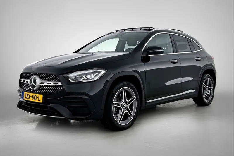 Mercedes-Benz GLA (2022)