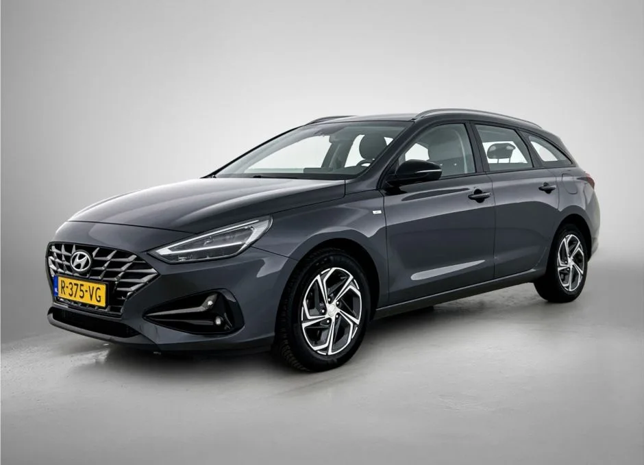 Hyundai i30 (2022) — foto 1