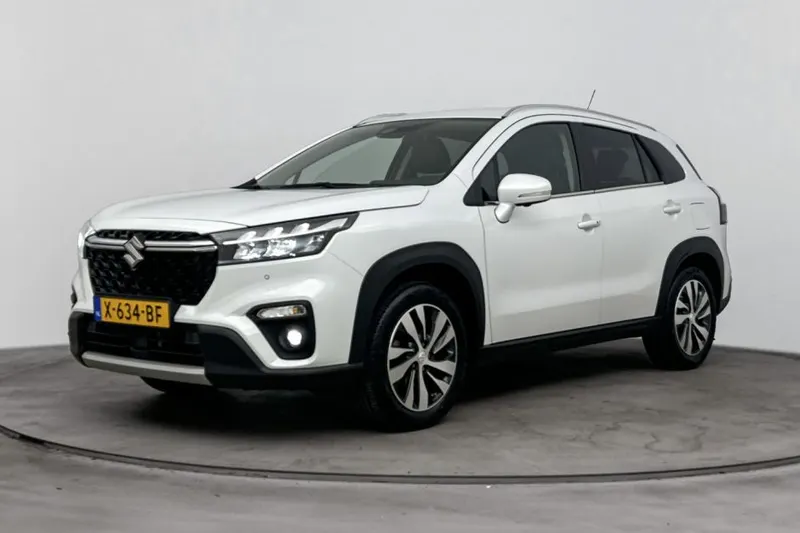 Suzuki S-Cross (2023)