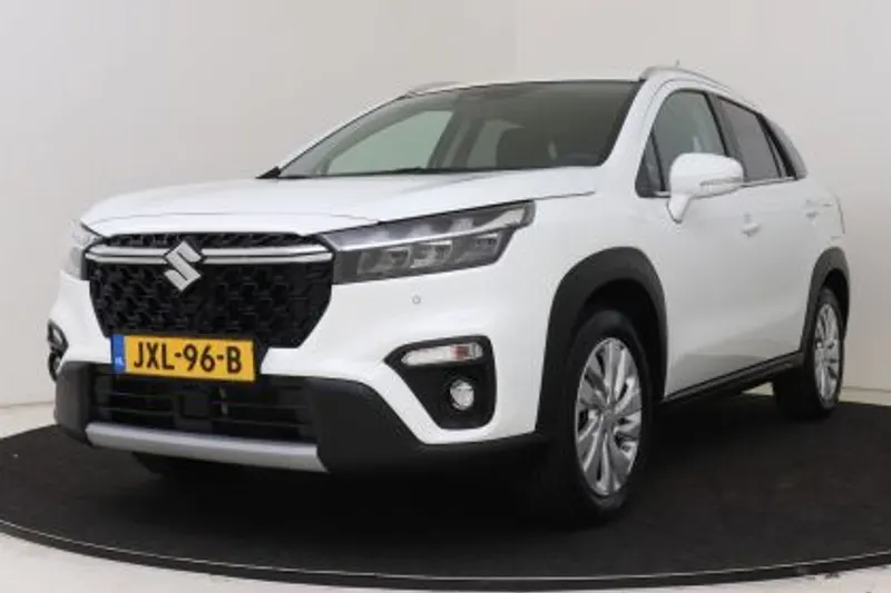Suzuki S-Cross (2023)