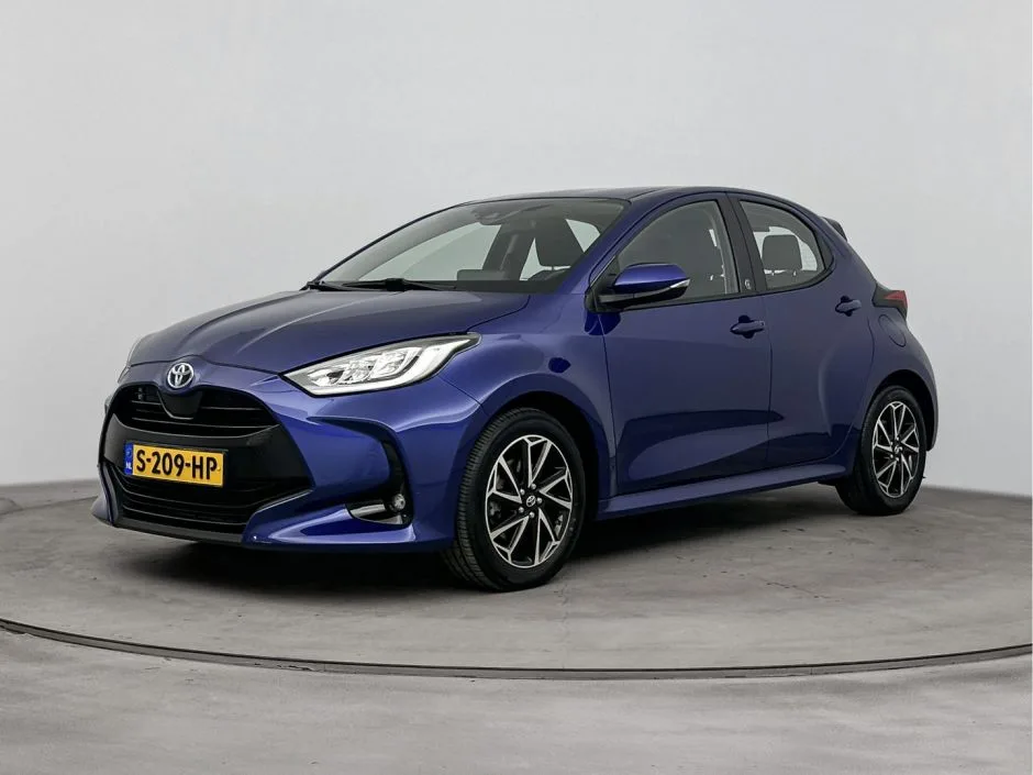 Toyota Yaris (2022) — foto 1