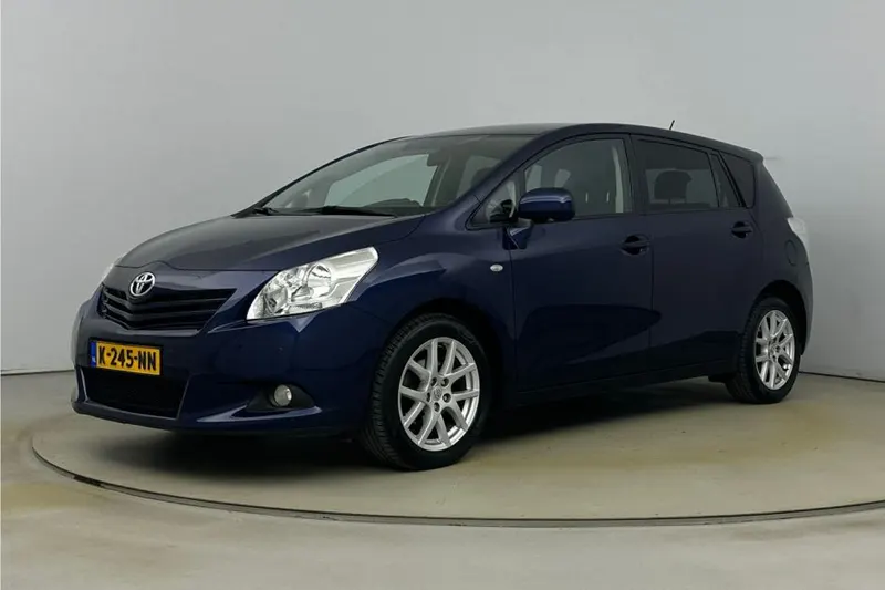 Toyota Verso (2013)
