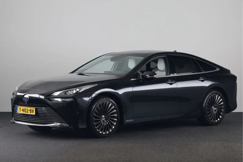 Toyota Mirai (2023)