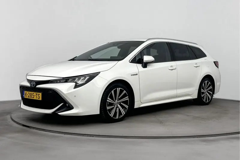 Toyota Corolla_Touring_Sports (2021)