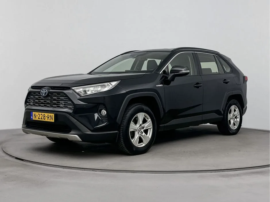 Toyota RAV4 (2021) — foto 1