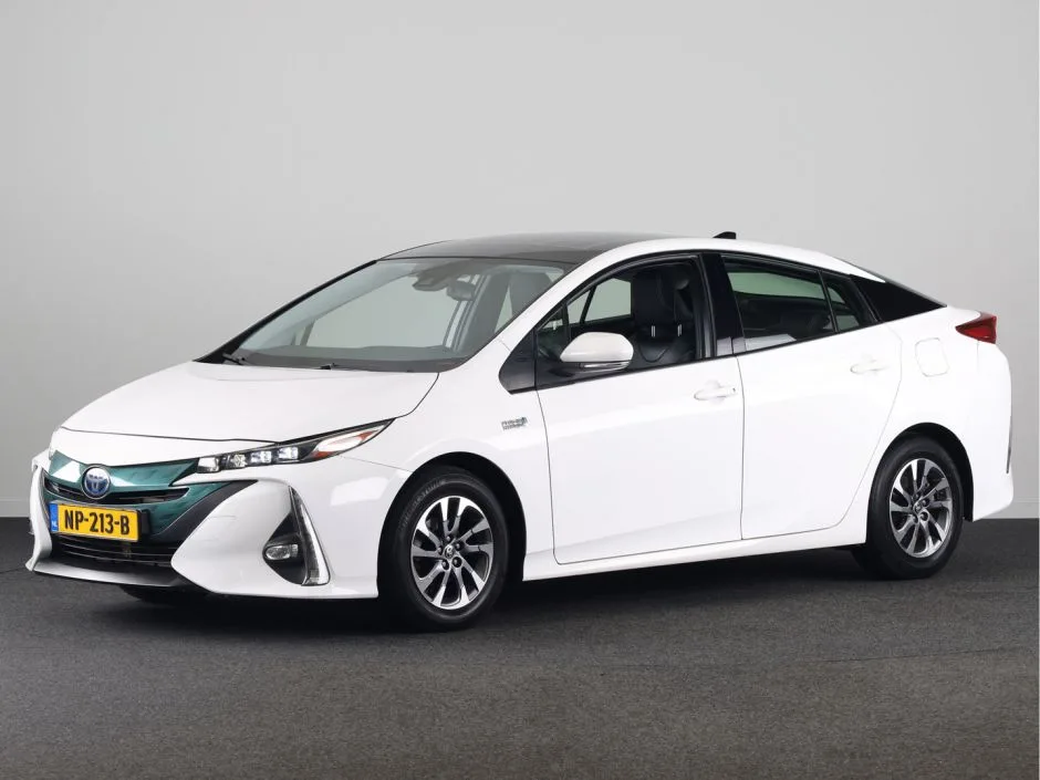 Toyota Prius (2017) — foto 1