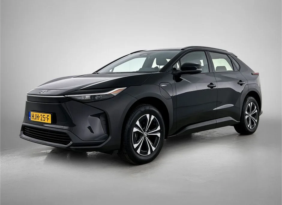 Toyota bZ4X (2025) — foto 1