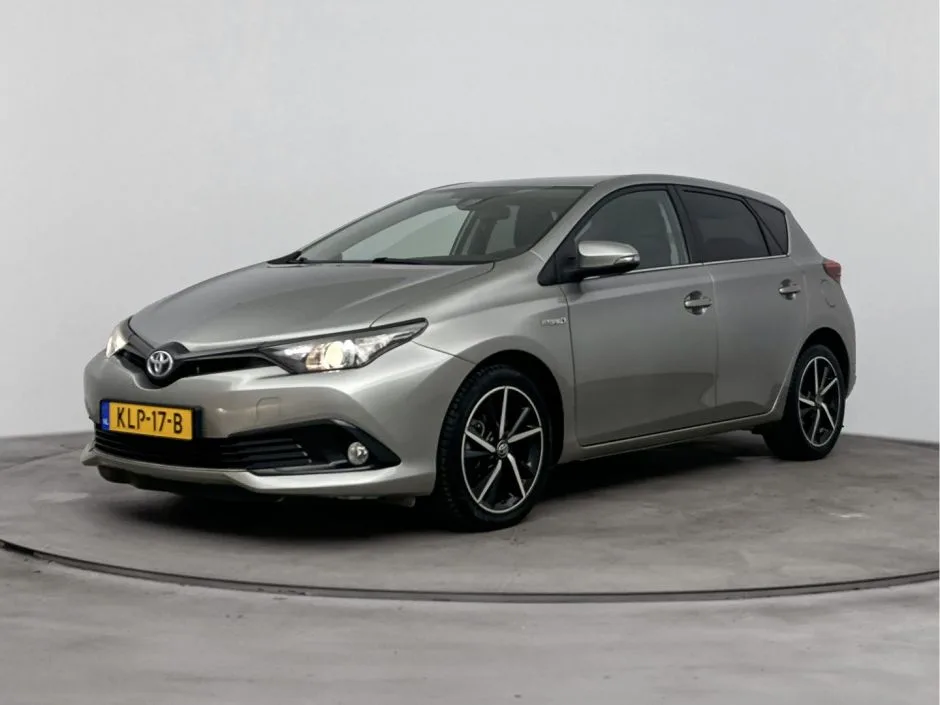 Toyota Auris (2018) — foto 1