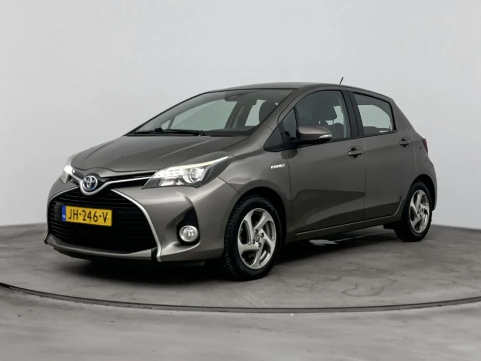 Toyota Yaris (2016) — foto 1
