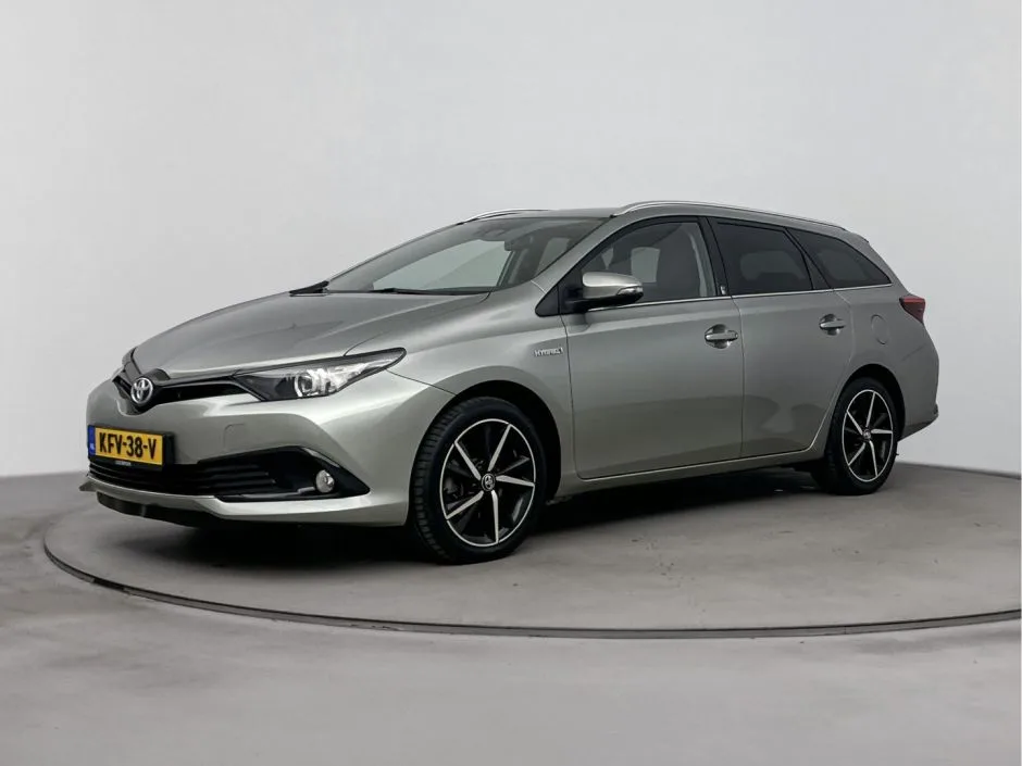 Toyota Auris (2018) — foto 1