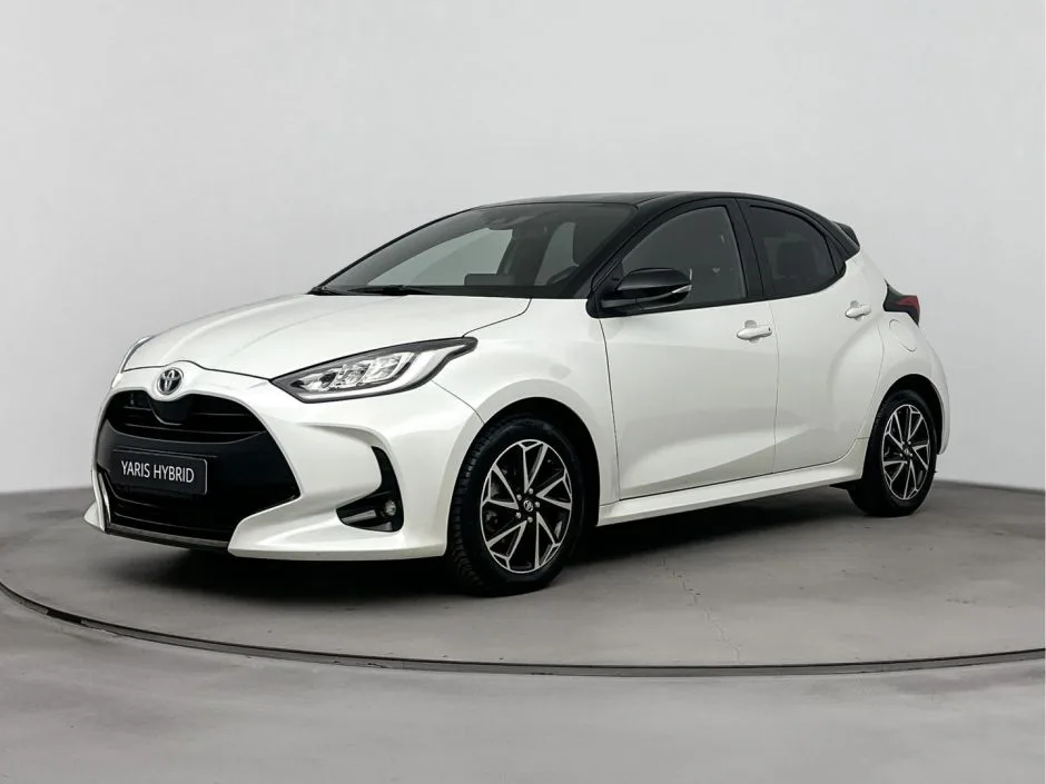 Toyota Yaris (2023) — foto 1