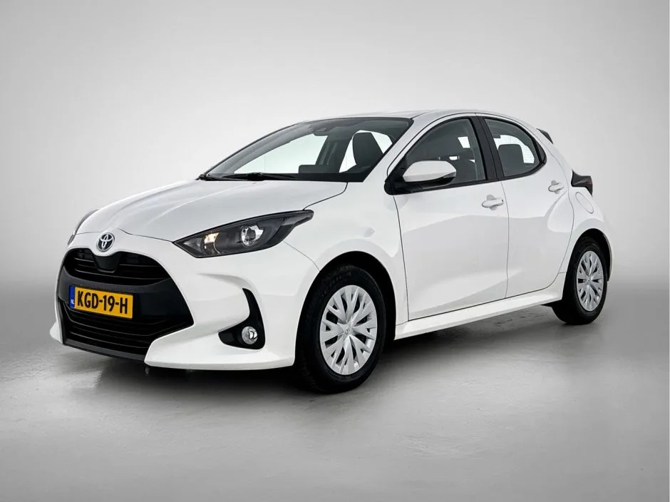 Toyota Yaris (2024) — foto 1