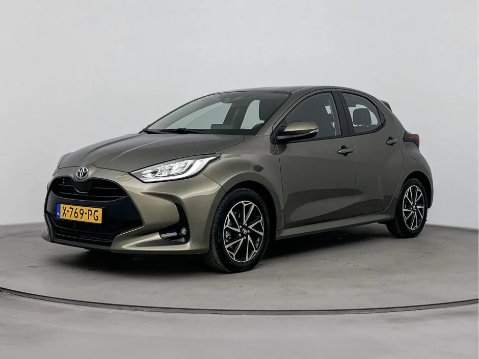Toyota Yaris (2024) — foto 1
