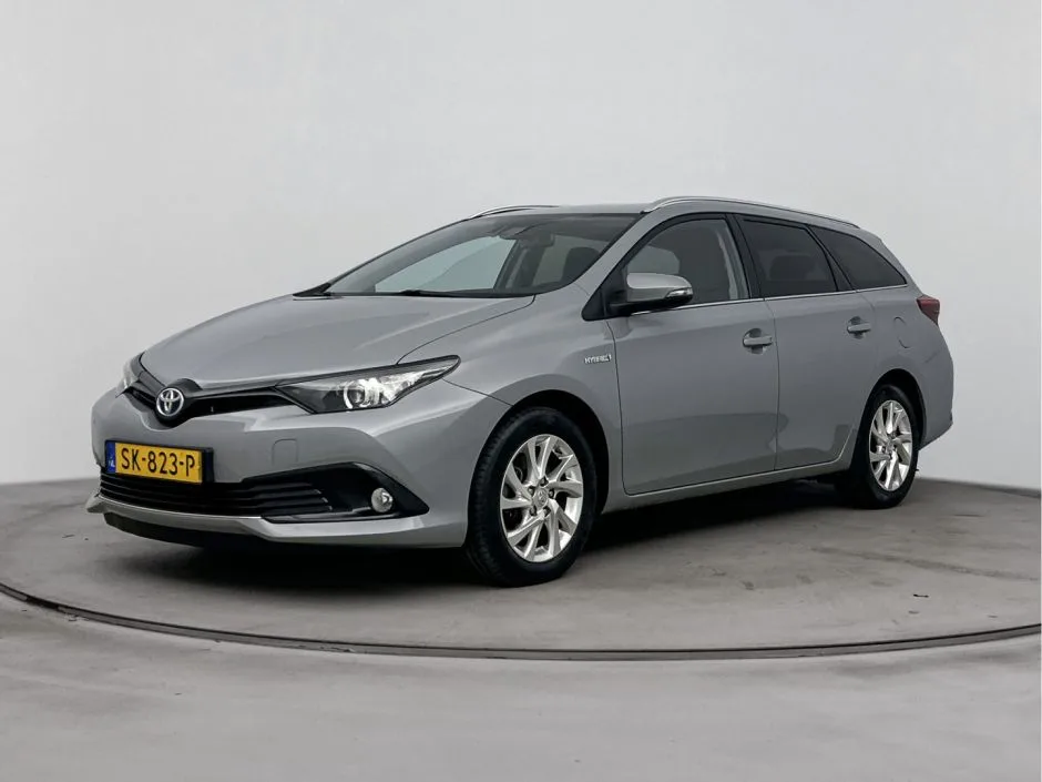 Toyota Auris (2018) — foto 1