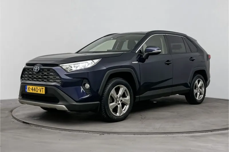 Toyota RAV4 (2021)