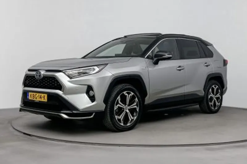 Toyota RAV4 (2021)
