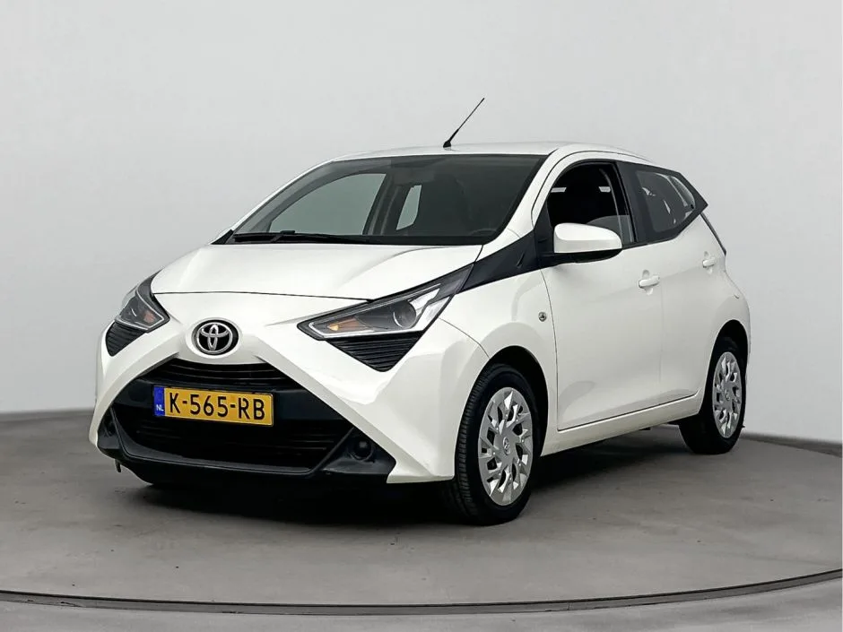 Toyota Aygo (2021) — foto 1