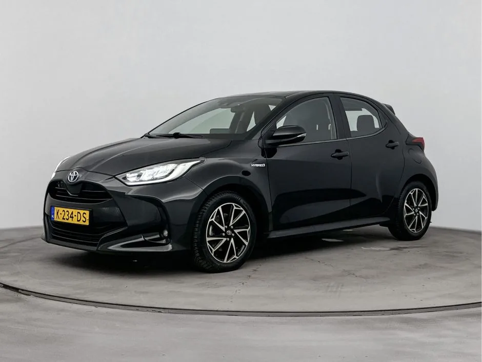 Toyota Yaris (2020) — foto 1