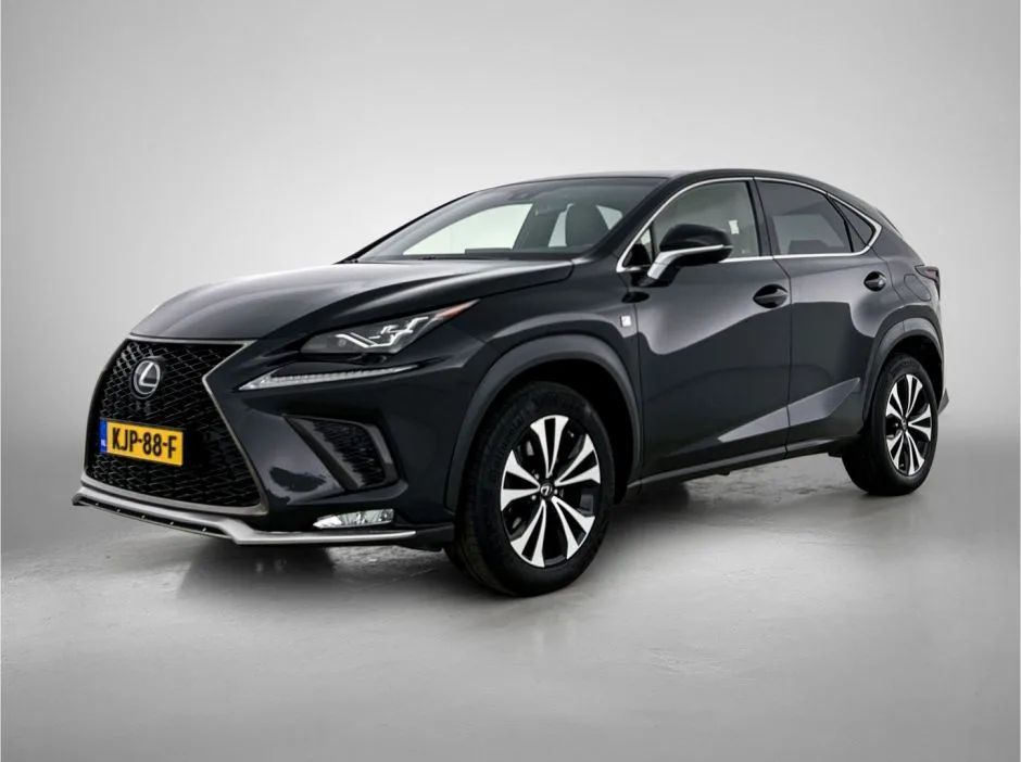 Lexus NX (2018) — foto 1