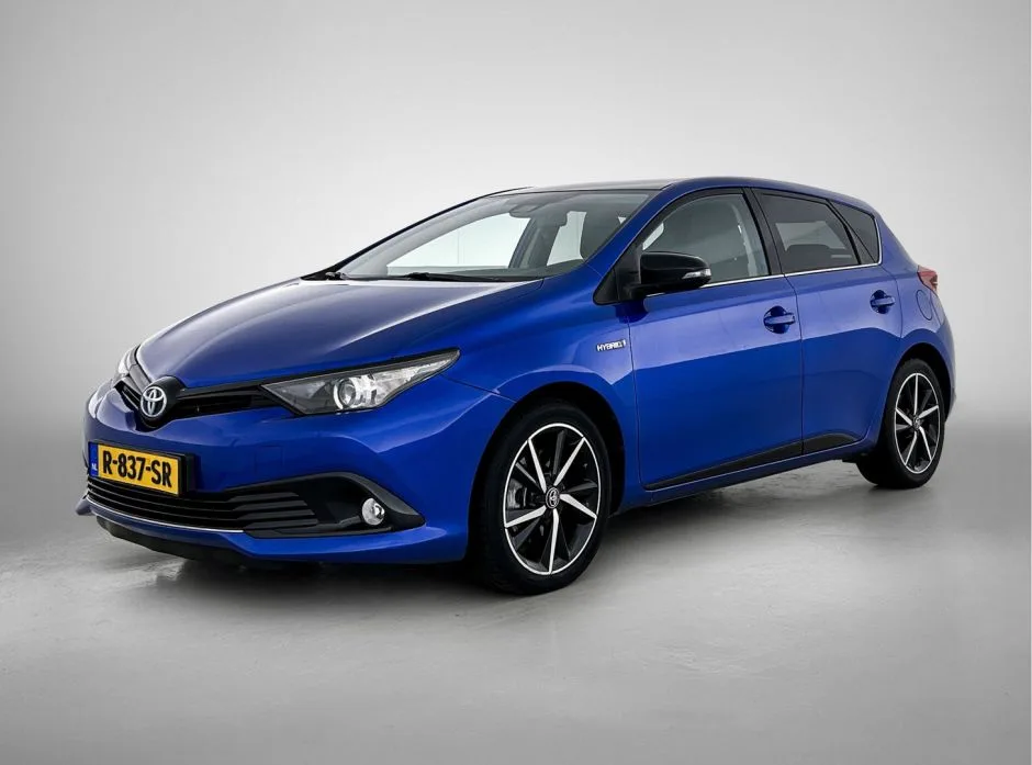 Toyota Auris (2018) — foto 1