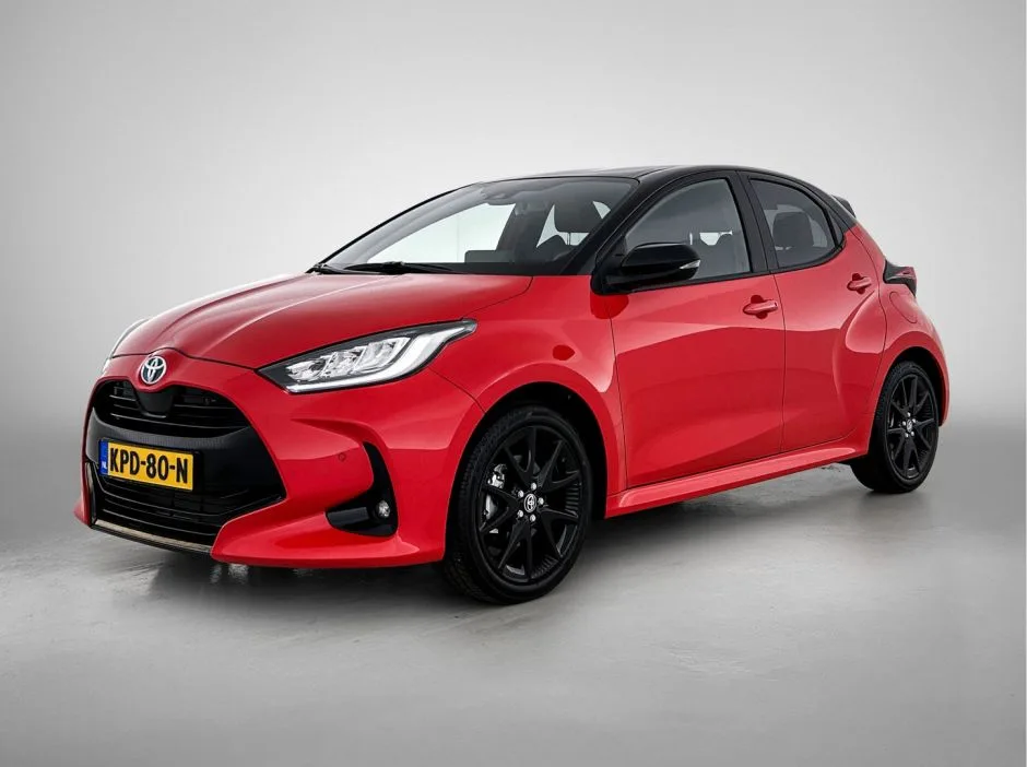 Toyota Yaris (2024) — foto 1