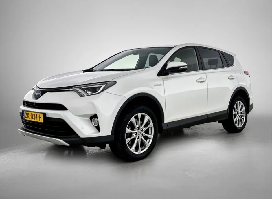Toyota RAV4 (2016) — foto 1
