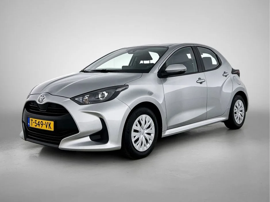 Toyota Yaris (2023) — foto 1