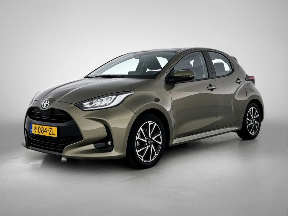 Toyota Yaris (2023) — foto 1