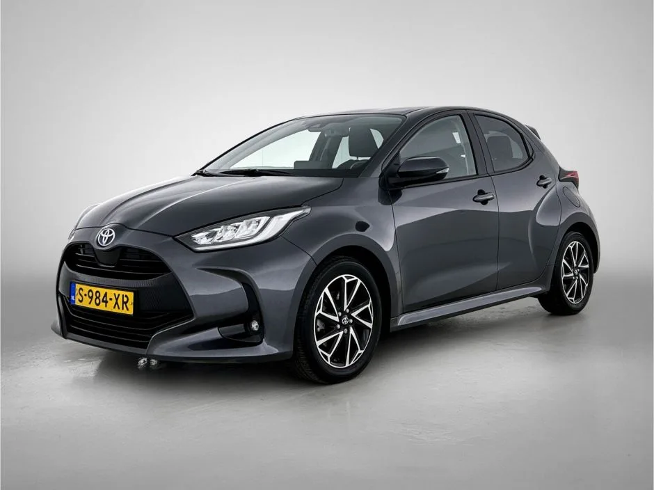 Toyota Yaris (2023) — foto 1