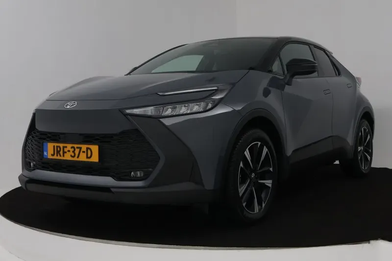 Toyota C-HR (2025)