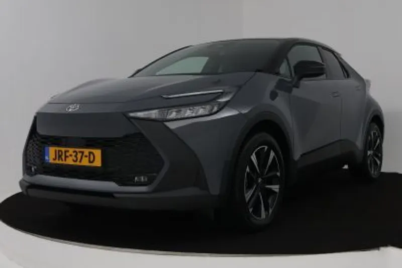 Toyota C-HR (2025)