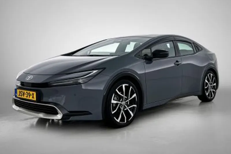 Toyota Prius (2024)