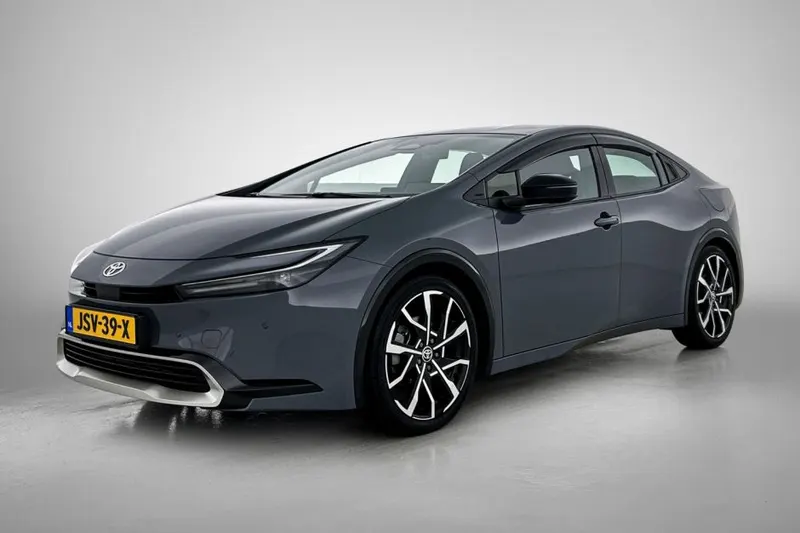 Toyota Prius (2024)