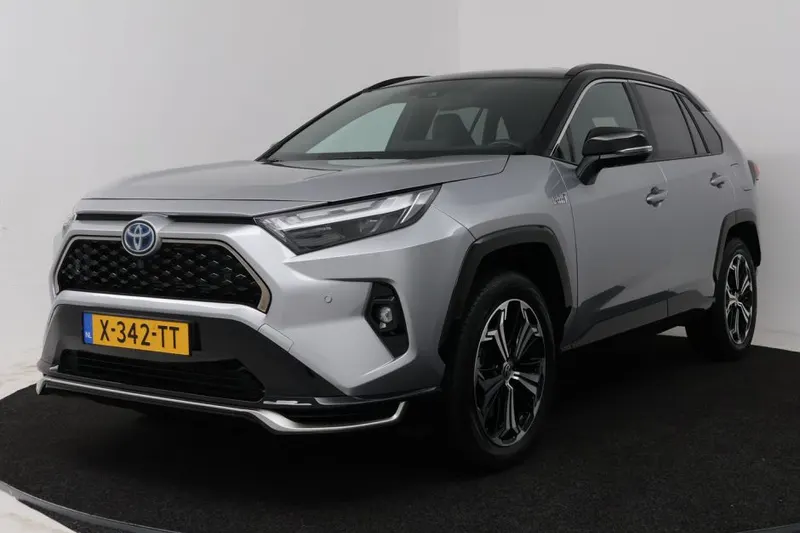 Toyota RAV4 (2024)