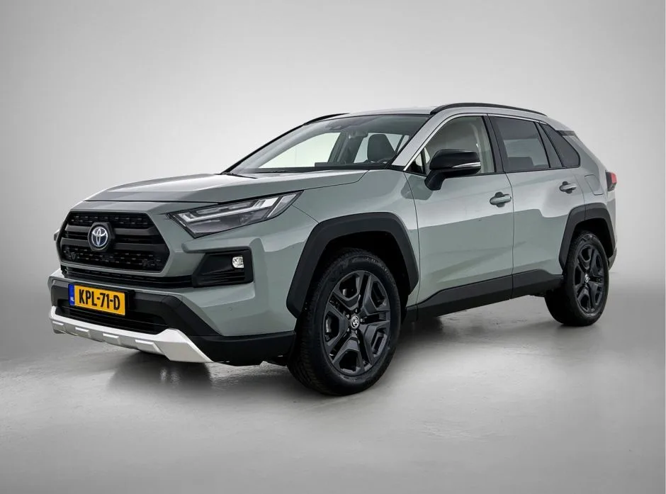 Toyota RAV4 (2022) — foto 1