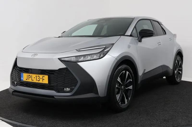 Toyota C-HR (2025)