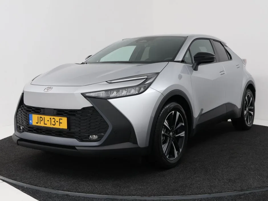 Toyota C-HR (2025) — foto 1