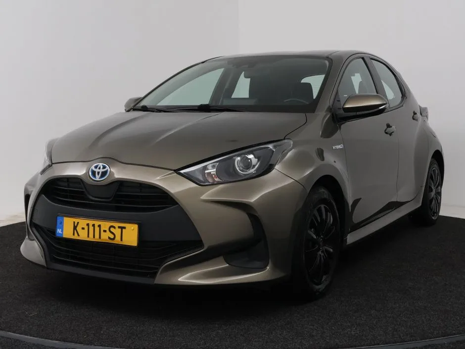 Toyota Yaris (2021) — foto 1