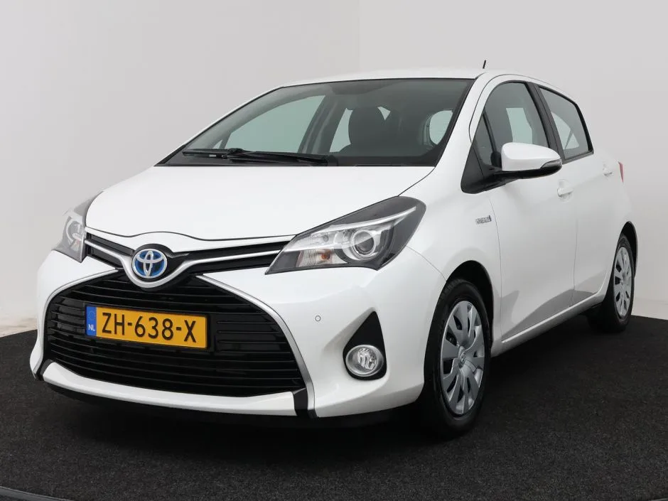 Toyota Yaris (2017) — foto 1