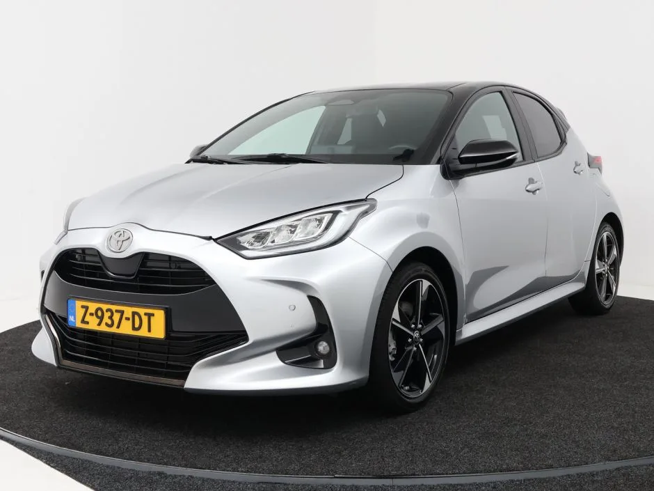 Toyota Yaris (2024) — foto 1