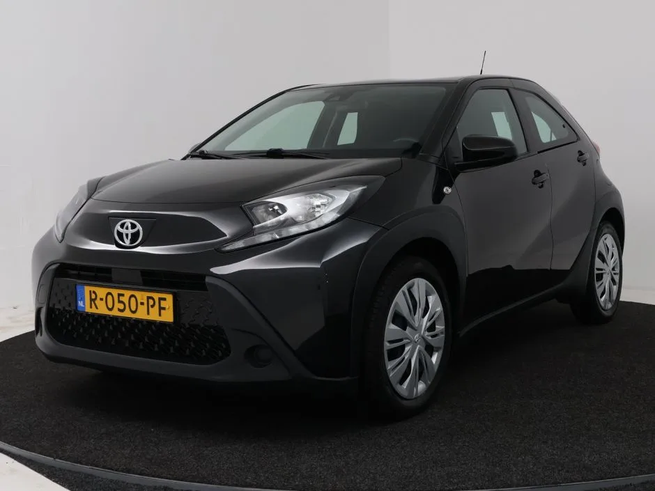 Toyota Aygo (2023) — foto 1