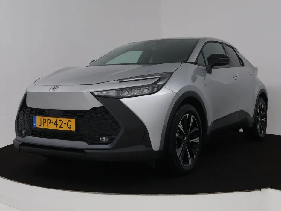 Toyota C-HR (2025) — foto 1
