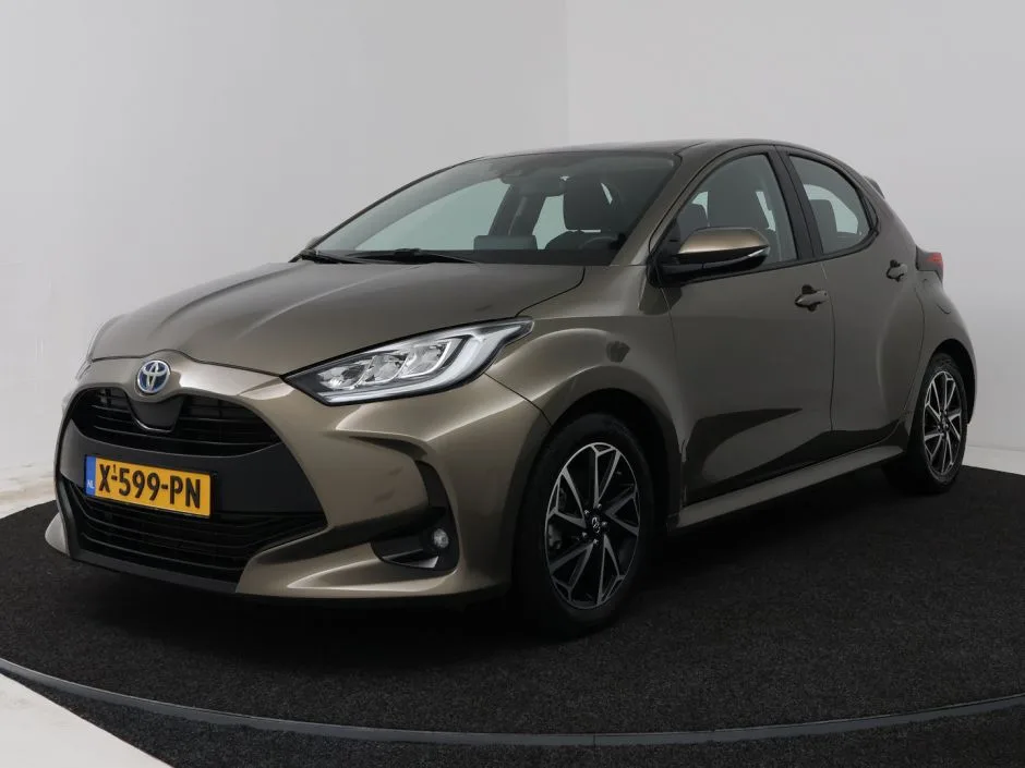 Toyota Yaris (2024) — foto 1