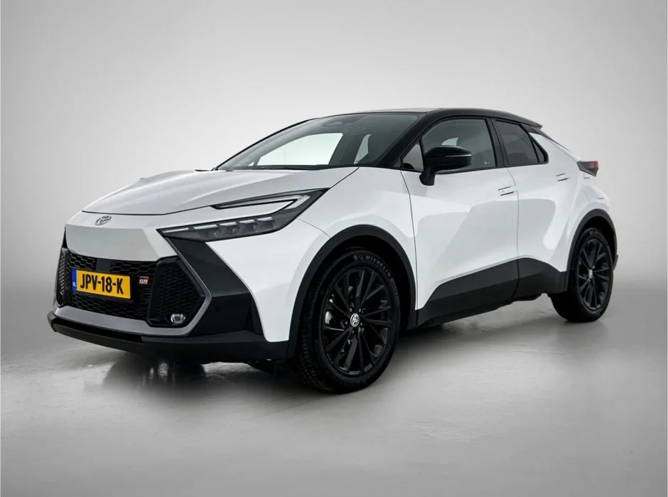 Toyota C-HR (2024) — foto 1