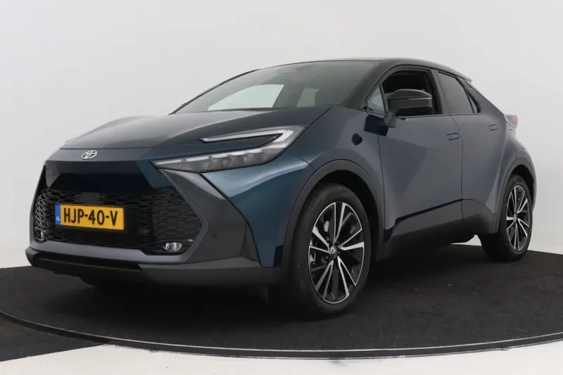 Toyota C-HR (2025)